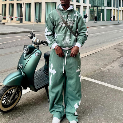 comprare Produttori di abbigliamento ricami personalizzati cerotti acidi lavati vintage tagliati felpe con cappuccio pantaloni da ginnastica con sacchetto abiti da ginnastica per uomini online manufacture